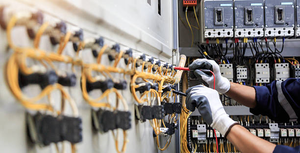 Professional Electrician technician working in Coyne Center, IL